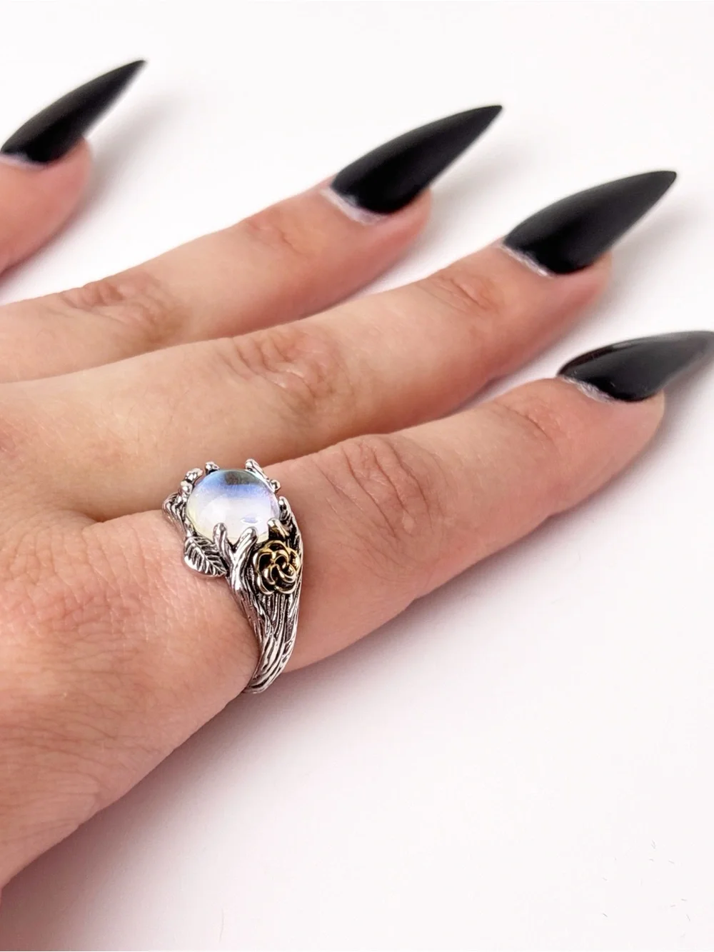 Sterling Silver Flower and Leaf Motif Moonstone Ring in Iridescent Blue